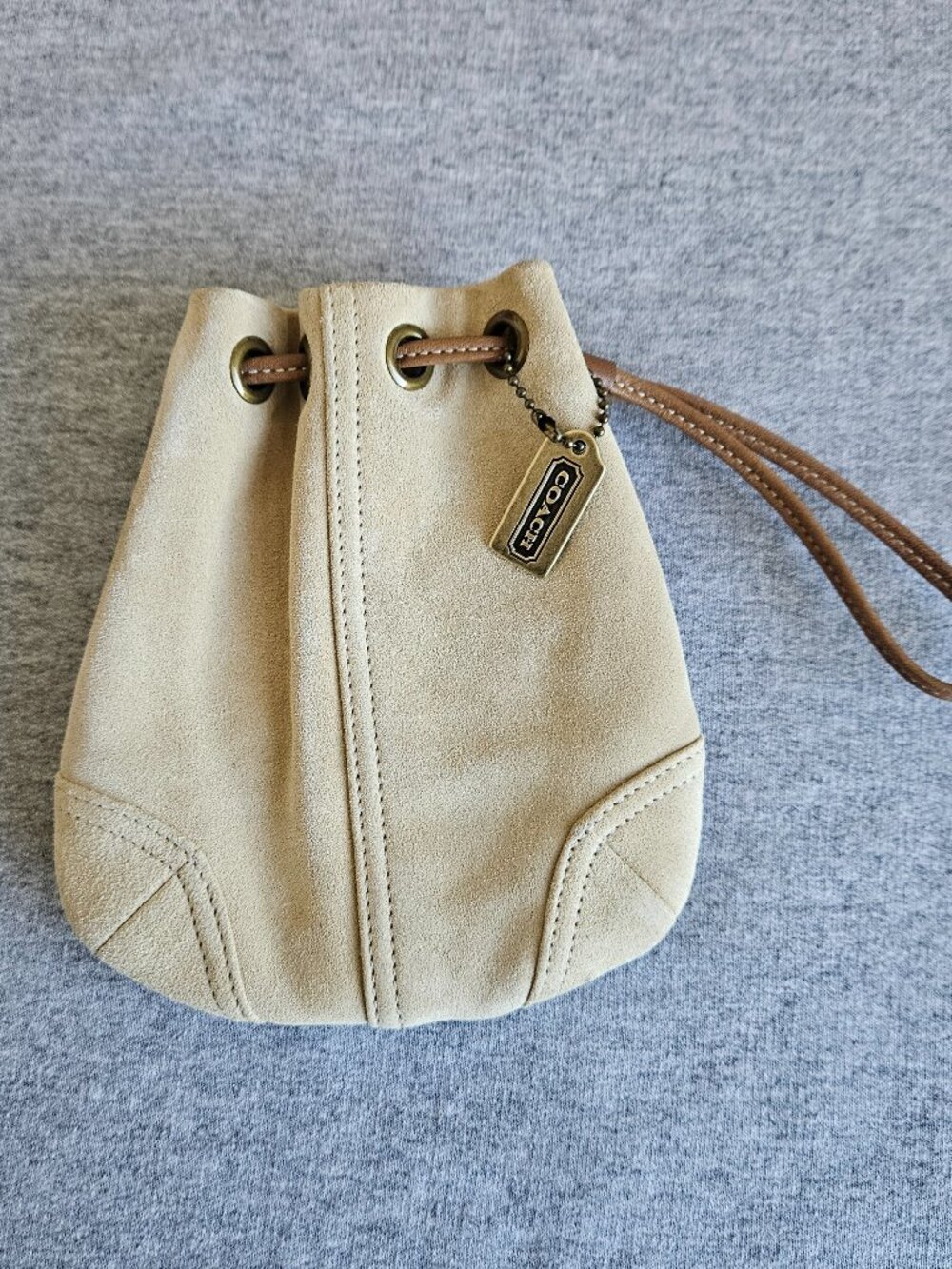 Vintage Coach Soho Soft Suede Drawstring Pouch Wristlet Mini Bag Tan RARE Y2K